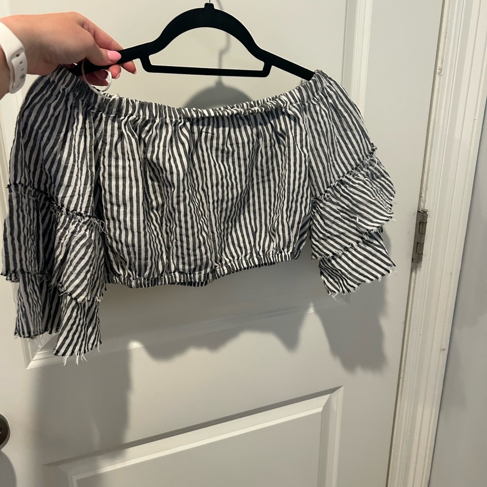 Boutique off the shoulder cropped shirt